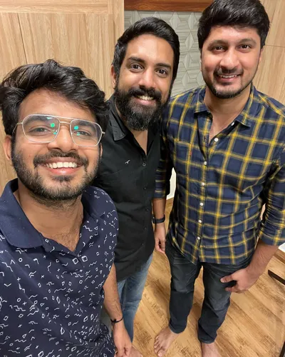 Arvind Venugopal for #EnkilumChandrike

Lyrics by @vinayaksasikumar
Singer - @arvindvenu

Composed and arranged by @iamifthi

Music Producer - @rex_george
Guitars/Mandolin/Bass - @gibsandeep
Sarod - Kishor

Recorded at @sonic_island_studio, Cochin by @sanjay_811 & Arjun B Nair and @mysticsroom, Chennai by @mani_the_ratnam

Mixed by @nair_b_arjun (Sonic Island, Cochin)
Mastered by @thebaluthankachan (20db, Chennai)

YouTube Link - https://go.ifthi.com/muthe

#EnkilumChandrike in theatres on 17th February!

#SpreadLove🫶